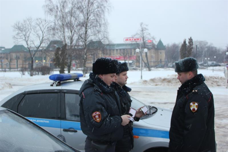 В Костроме прошел общегородской развод нарядов Росгвардии и полиции
