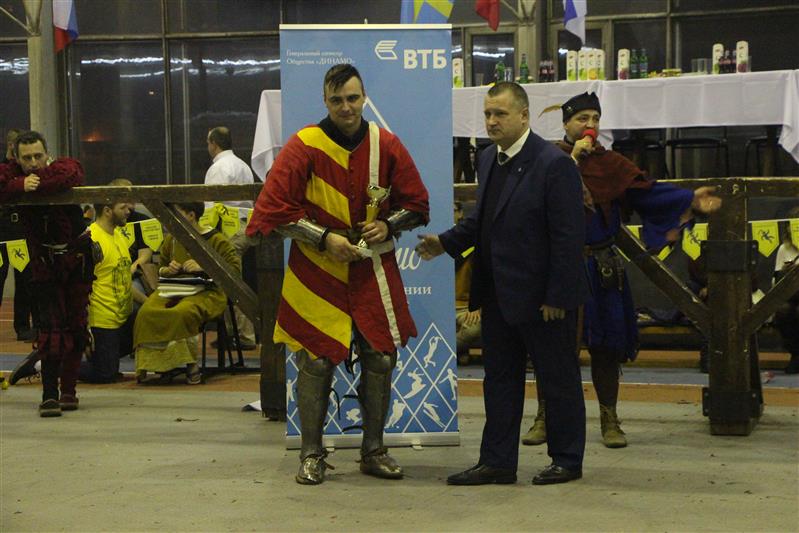 Сотрудник Росгвардии стал победителем XII Международного чемпионата по средневековым боям «Кубок Динамо 2017» 