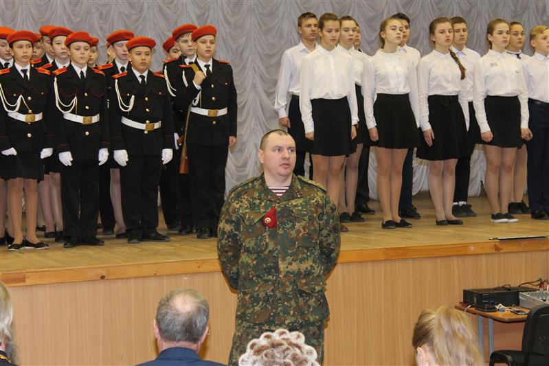 Военнослужащие озерского соединения Росгвардии приняли участие в открытии штаба Юнармии в городе Касли Челябинской области