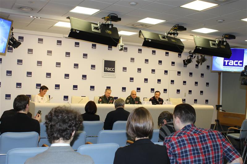 Командующий Северо-Западным округом войск национальной гвардии РФ провел пресс-конференцию