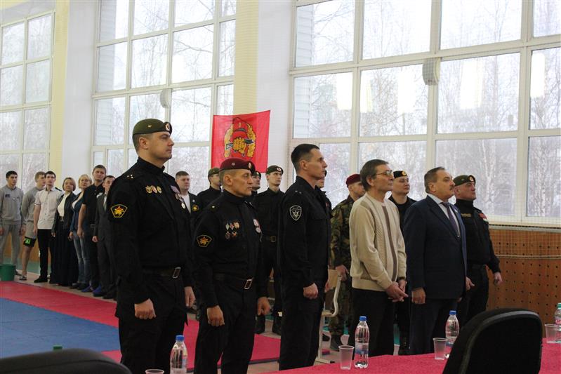 Офицеры нижневартовского ОМОНа приняли участие в открытии и проведении турнира по кикбоксингу, посвященного памяти погибших  военнослужащих и сотрудников