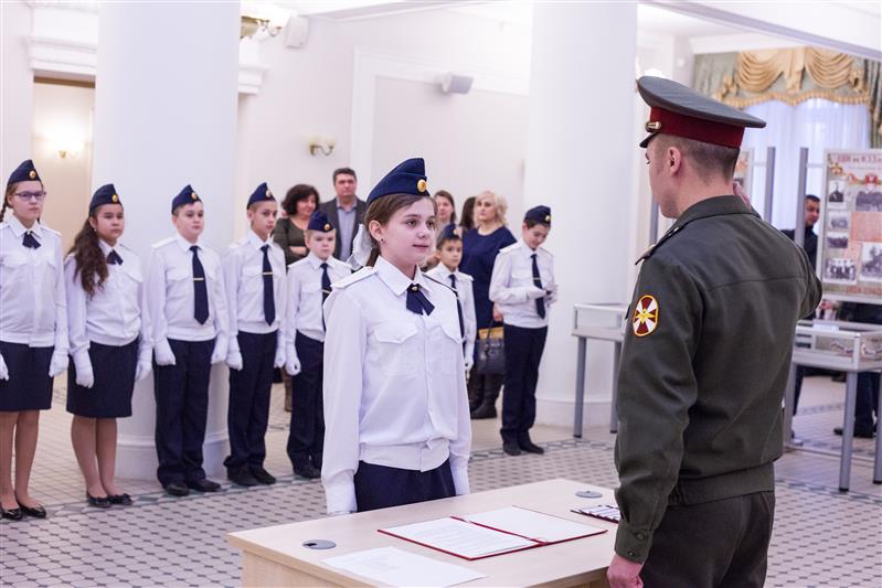 В дивизии имени Ф.Э. Дзержинского состоялась церемония принятия кадетской присяги учениками профильного класса 1-й балашихинской гимназии
