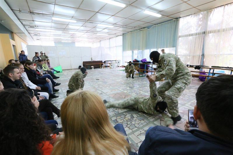 Бойцы сочинского ОМОНа стали участниками форума, посвященного здоровому образу жизни 