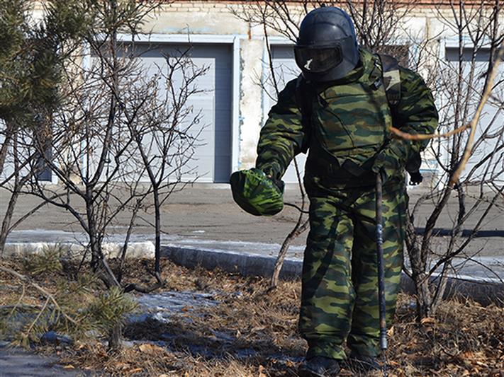 Саперы забайкальского ОМОНа на транспорте оперативно отреагировали на сообщение о заложенном в здании железнодорожного вокзала взрывном устройстве