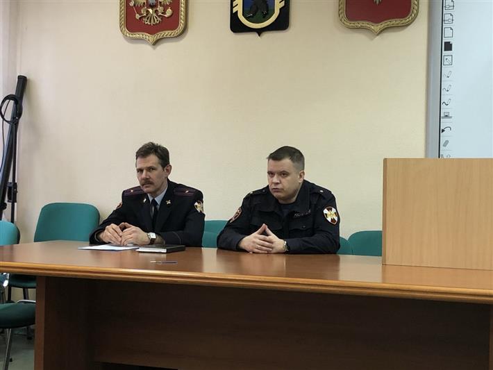 Карельские росгвардейцы рассказали будущим юристам о своей службе 
