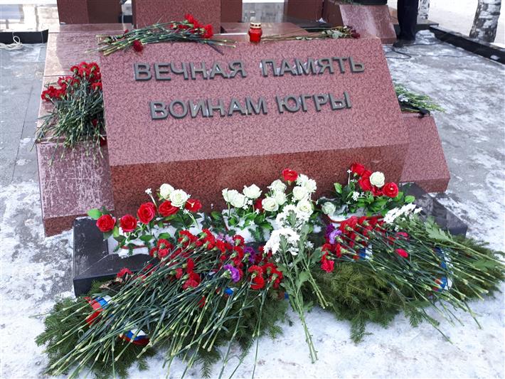 В Ханты-Мансийске сотрудники Росгвардии приняли участие в марше «Батальона отважных», посвященном Дню Героев Отечества