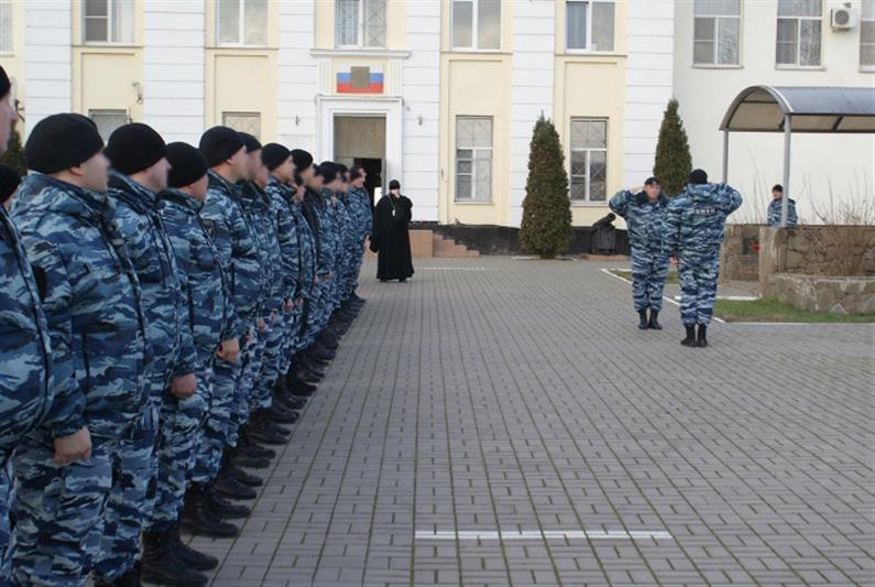 В таганрогском ОМОНе Росгвардии отметили День Героев Отечества