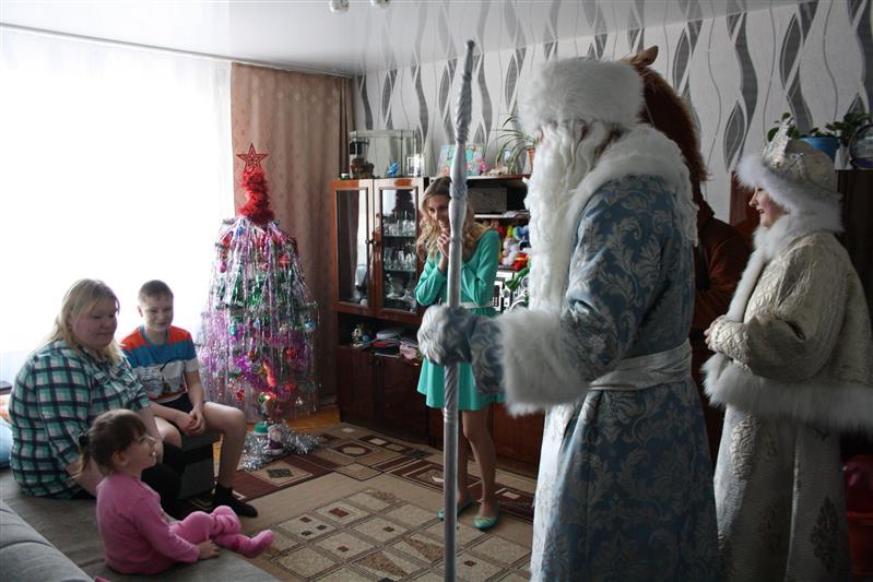 В Приволжье проходят новогодние мероприятия для детей военнослужащих и сотрудников Росгвардии, членов семей погибших правоохранителей и ребят из подшефных учебных заведений