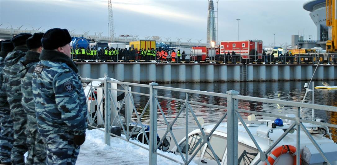 В Санкт-Петербурге сотрудники Росгвардии приняли участие в общегородском смотре спасательных служб