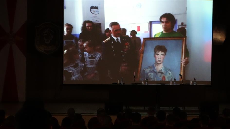 В отряде «Тайфун» прошел тематический вечер, посвященный Дню Героев Отечества