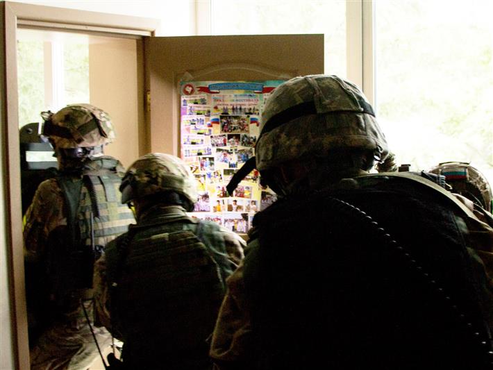 При силовой поддержке иркутского СОБРа задержан подозреваемый в интернет-мошенничестве