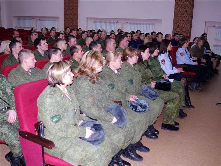 Военнослужащие и сотрудники Сибирского округа Росгвардии встретились с представителем Русской православной церкви – Героем Советского Союза