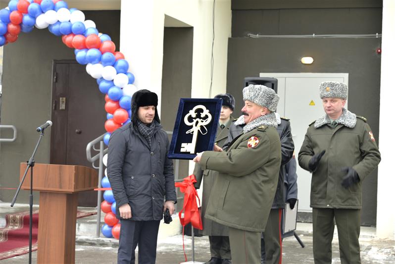 Более ста семей военнослужащих и сотрудников Уральского округа Росгвардии получили новое жилье