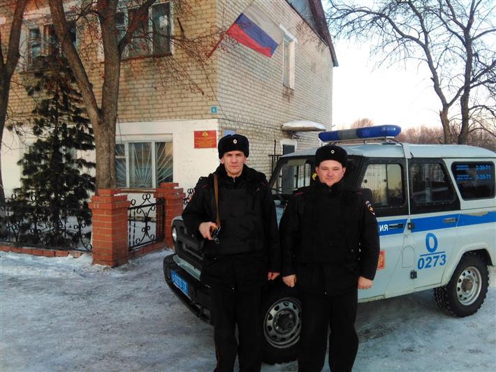 В Тюменской области сотрудники вневедомственной охраны задержали двоих мужчин, совершивших разбойное нападение на магазин