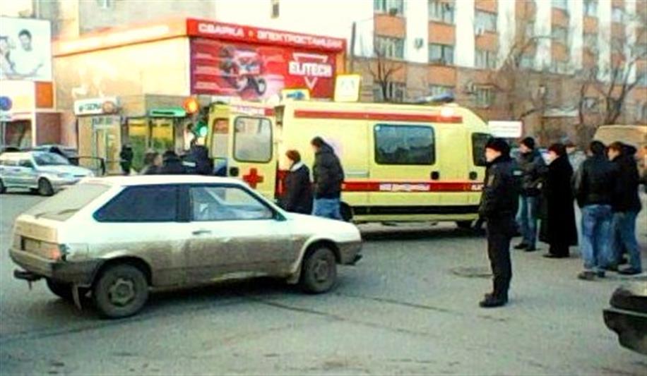 В Астрахани сотрудники Росгвардии оказали помощь ребенку, пострадавшему в результате серьезного ДТП