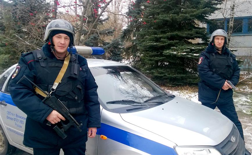 Сотрудники Управления Росгвардии по Волгоградской области задержали гражданина, находившегося в федеральном розыске