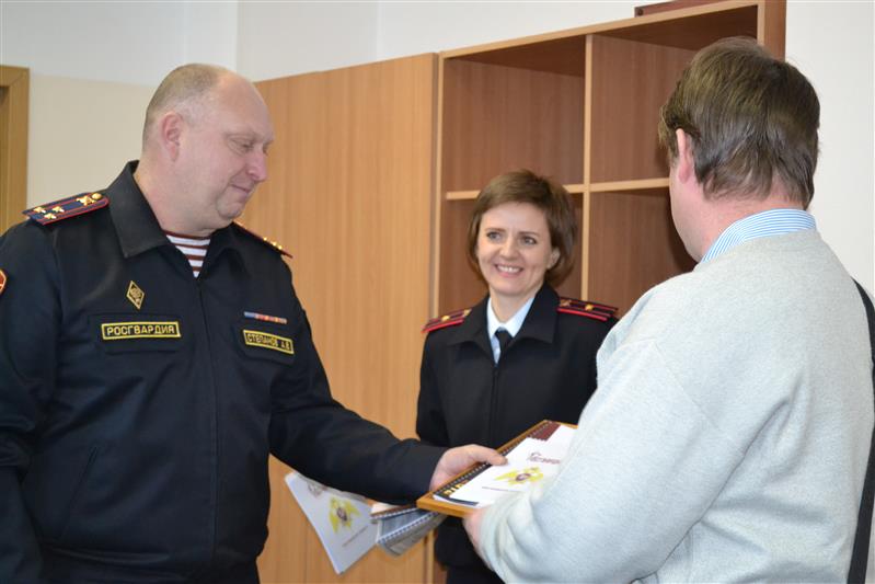  Начальник Отдела Росгвардии по Новгородской области провел праздничный пресс-брифинг