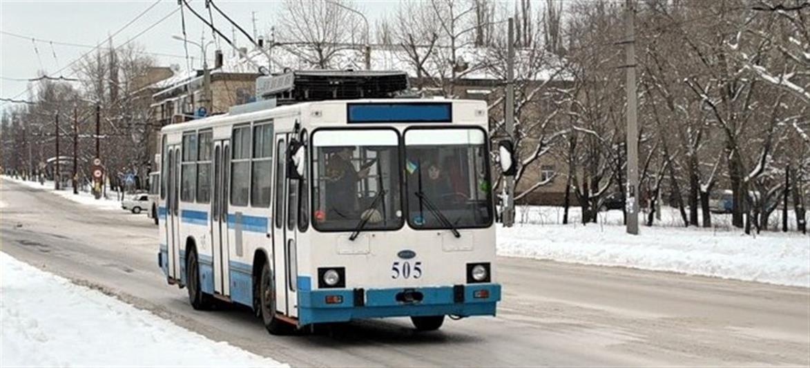 В Санкт-Петербурге сотрудники Росгвардии задержали мужчину, угрожавшего ножом кондуктору троллейбуса