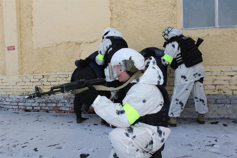 В Саратовской области прошли совместные тренировки вневедомственной охраны, спецподразделений Росгвардии и сотрудников полиции