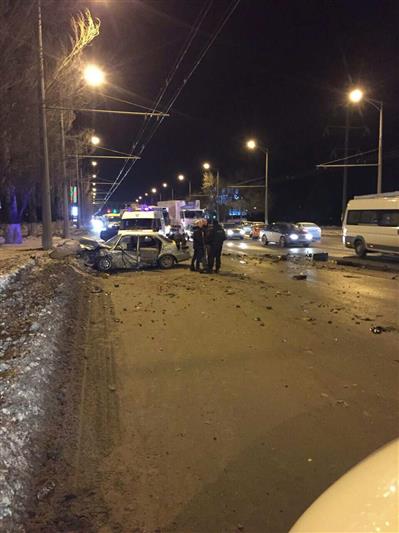 В Самаре сотрудники Росгвардии оказали помощь пострадавшим в ДТП