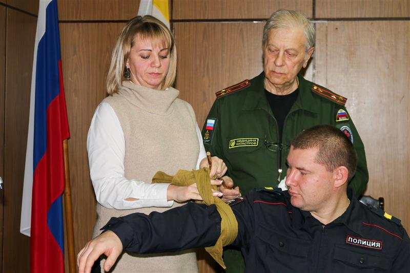  Сотрудники ставропольской Росгвардии провели совместное учебно-методическое занятие с Центром медицины катастроф