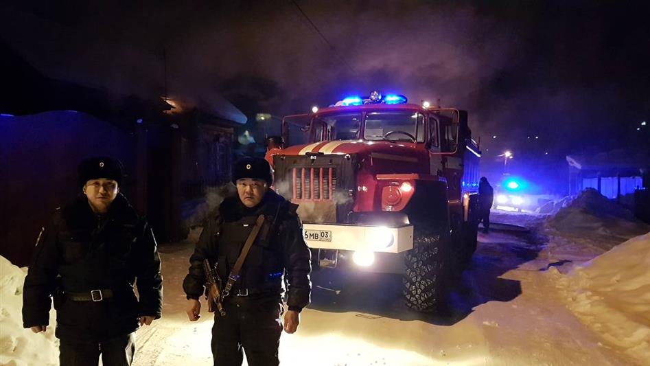 В Улан-Удэ сотрудники Росгвардии спасли людей на пожаре 