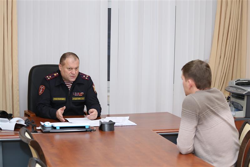 Начальник югорской Росгвардии провел прием граждан 