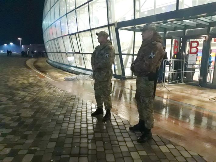 Росгвардия совместно с полицией обеспечила общественную безопасность во время матчей Континентальной хоккейной лиги в Сочи 