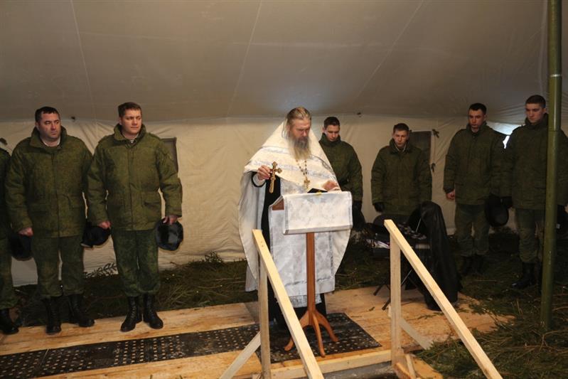 Военнослужащие Саровского соединения Росгвардии окунулись в Иордань в период проведения православного праздника