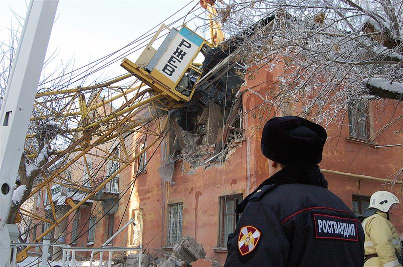В Кирове сотрудники Росгвардии принимают участие в обеспечении общественного порядка при ликвидации последствий ЧП 