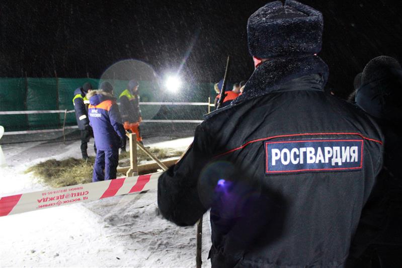 Сотрудники и военнослужащие Росгвардии приняли участие в обеспечении безопасности граждан во время традиционных крещенских купаний