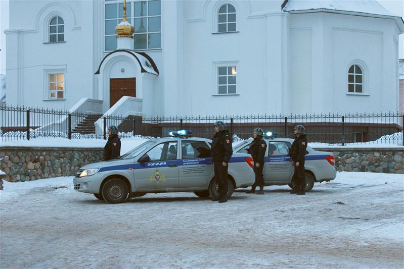 Сотрудники и военнослужащие Росгвардии приняли участие в обеспечении безопасности граждан во время традиционных крещенских купаний
