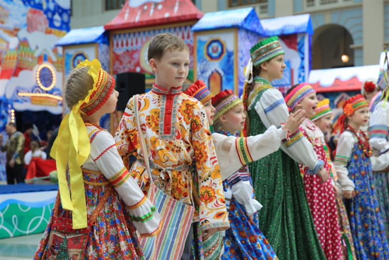 РОСГВАРДИЯ ПРОВЕЛА БЛАГОТВОРИТЕЛЬНУЮ  РОЖДЕСТВЕНСКУЮ ЁЛКУ В ГОСТИНОМ ДВОРЕ (ФОТО, ВИДЕО)