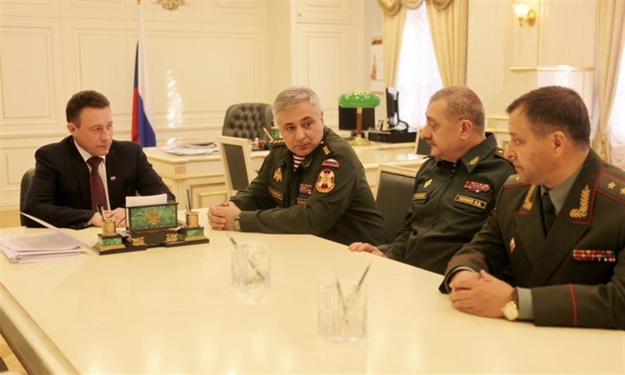 Новый командующий Уральским округом Росгвардии представлен должностным лицам Уральского федерального округа