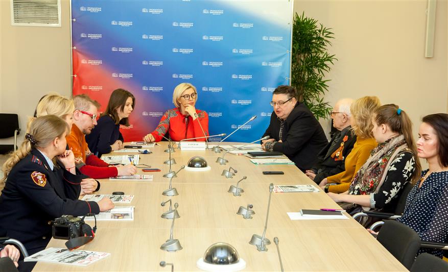 В Санкт-Петербурге сотрудники Росгвардии приняли участие в онлайн-презентации исторического журнала «Родина»
