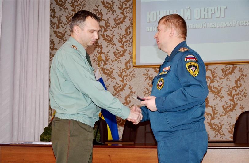 Военнослужащие Южного округа войск национальной гвардии Российской Федерации отмечены наградами МЧС России
