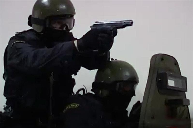 В г. Кирове при силовой поддержке СОБР Росгвардии пресечена деятельность нелегального игрового зала