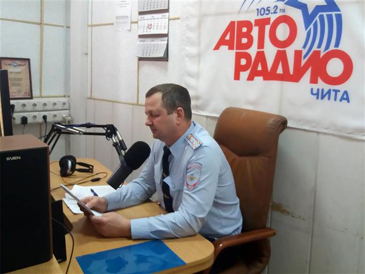 В прямом эфире «Авторадио-Чита» забайкальцам рассказали о нововведениях в работе по контролю над оборотом оружия 