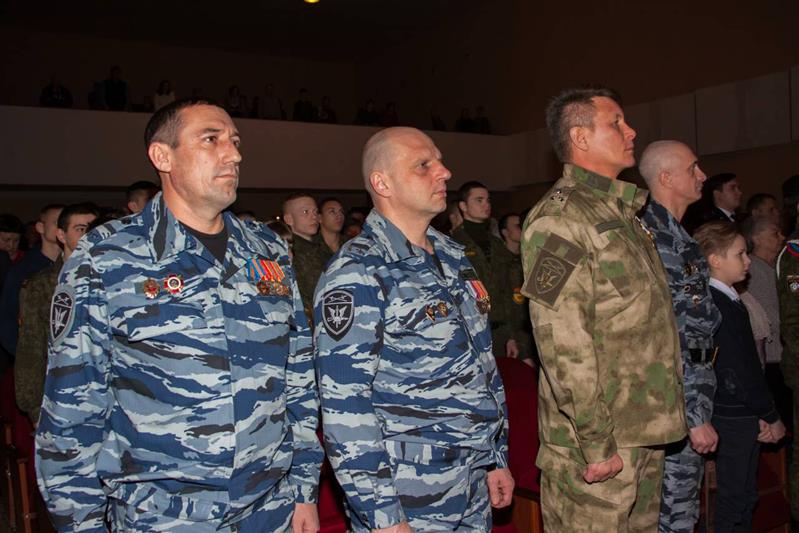 Бойцы златоустовского ОМОНа отмечены почетной грамотой и благодарственными письмами Законодательного собрания Челябинской области
