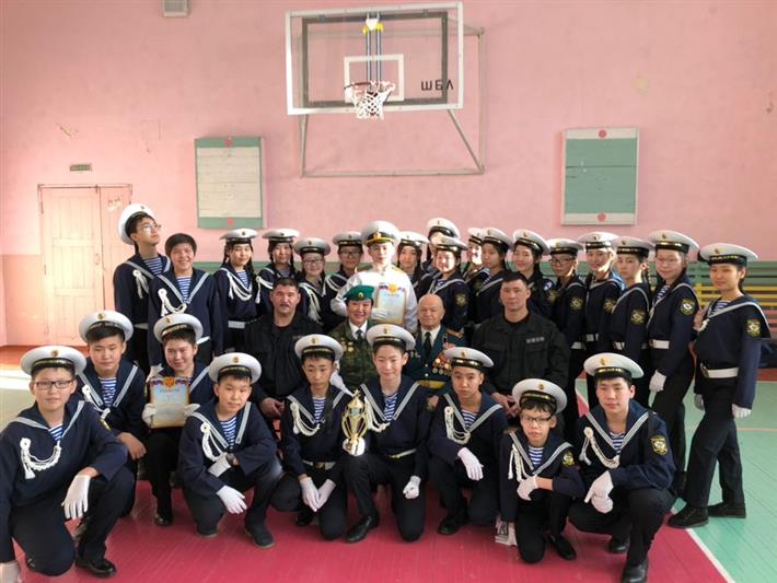 Якутские омоновцы вошли в состав жюри школьного смотра-конкурса песни и строя