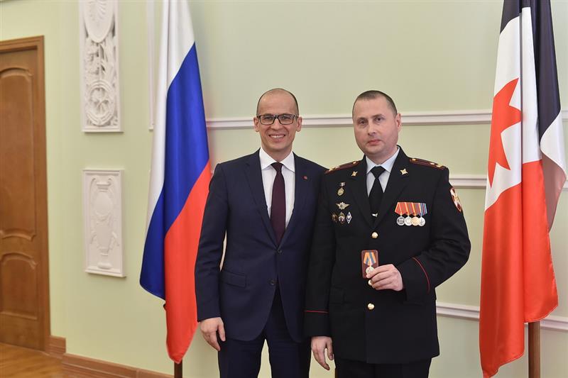 Глава Удмуртии вручил награды сотрудникам и военнослужащим Росгвардии