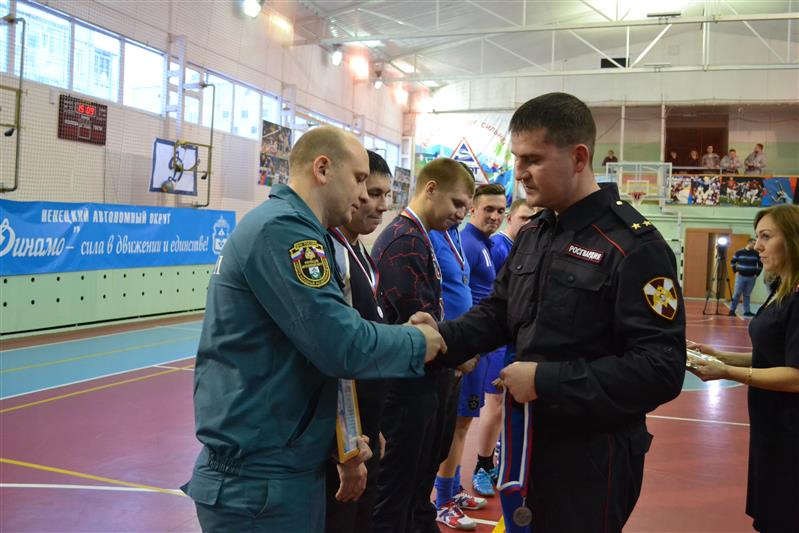 Сотрудники ненецкой Росгвардии стали призерами чемпионата по мини-футболу регионального отделения общества «Динамо» 