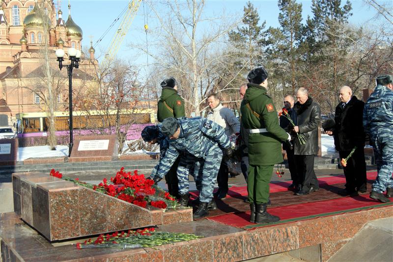 Оренбургские росгвардейцы почтили память погибших воинов-интернационалистов