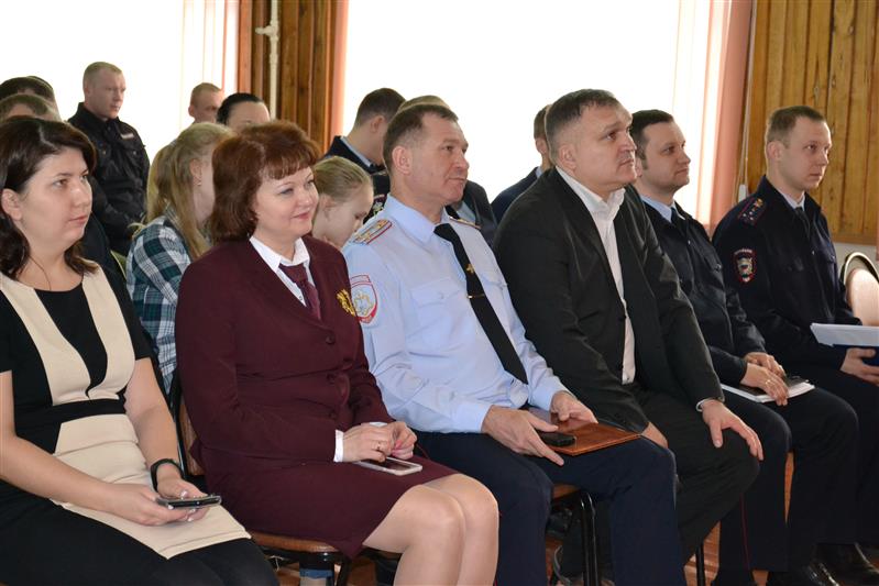 В Ульяновске сотрудники Росгвардии стали участниками агитпоезда «За здоровый образ жизни и счастливую семью»