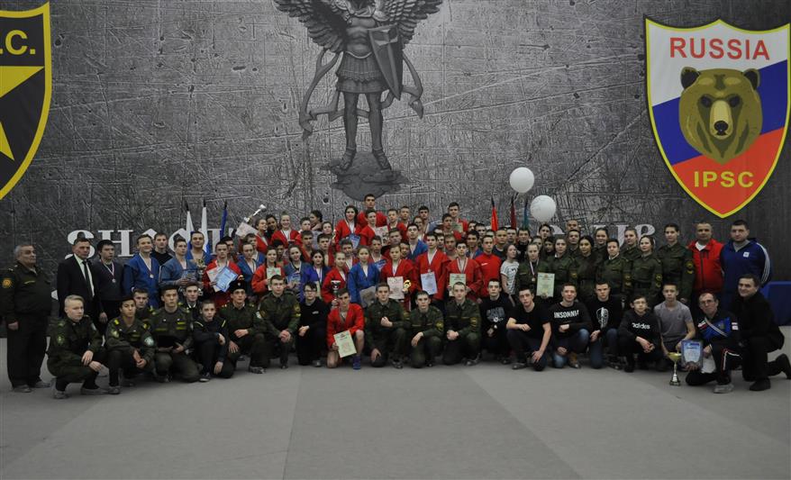 В уральской столице состоялся турнир по самбо среди кадетов на Кубок командующего округом