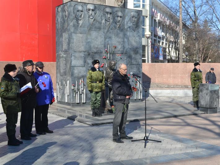 Росгвардейцы почтили память погибших воинов-интернационалистов во Владивостоке