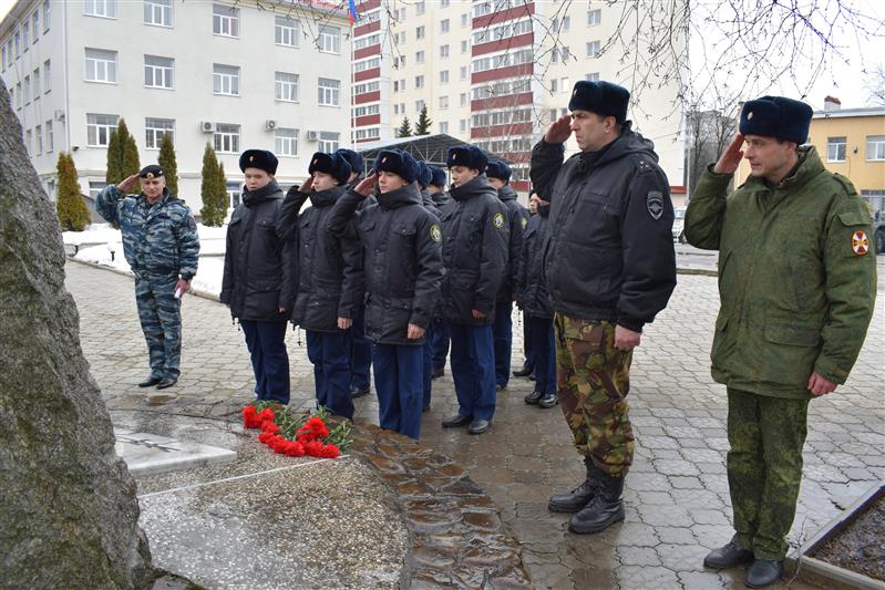 Ставропольские росгвардейцы провели военно-патриотическое мероприятие для кадет-ермоловцев