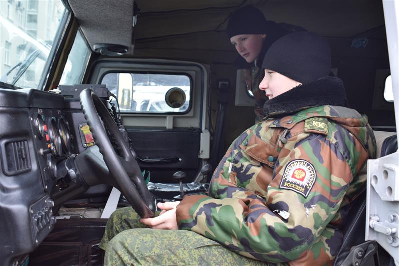 Ставропольские росгвардейцы провели военно-патриотическое мероприятие для кадет-ермоловцев