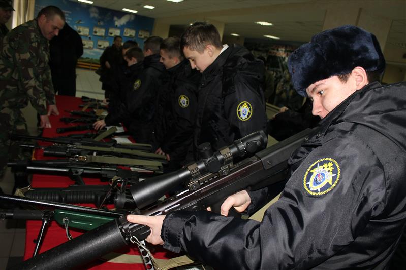 Ставропольские росгвардейцы провели военно-патриотическое мероприятие для кадет-ермоловцев
