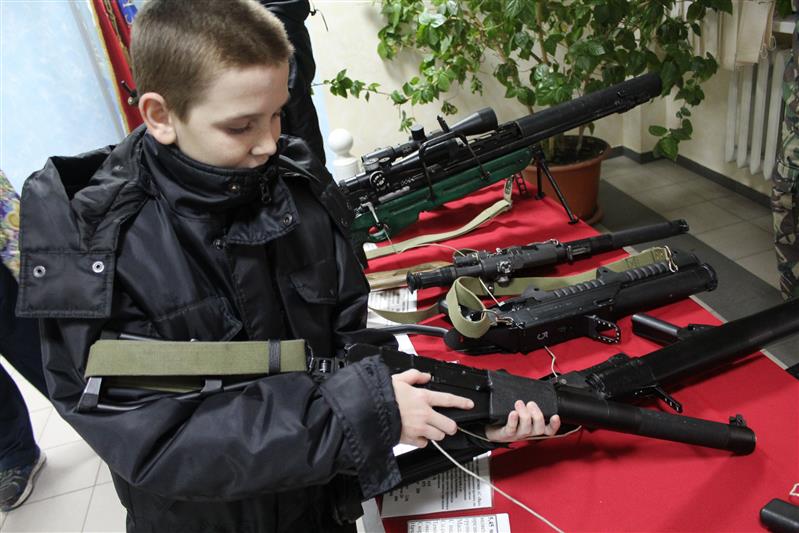 Ставропольские росгвардейцы провели военно-патриотическое мероприятие для кадет-ермоловцев